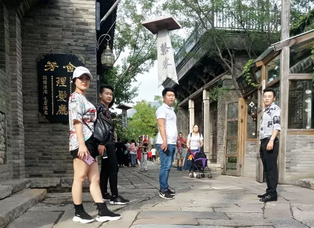 乾港集團(tuán)商務(wù)部優(yōu)秀經(jīng)理人旅游活動